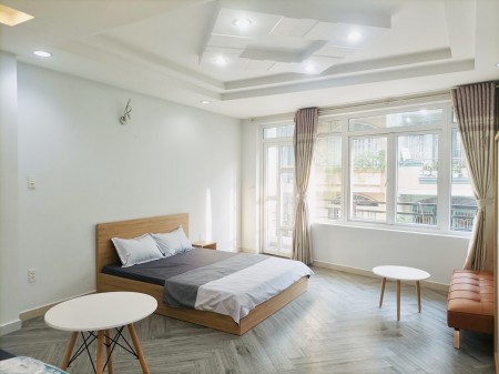 Siêu Phẩm Studio 35m2 Sẵn NT Mới Keng, Bancol Lớn Ngay Trung Tâm Phú Nhuận