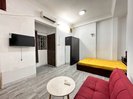 Trống sẵn CHDV Full nội thất cho phép thú cưng ngay cầu Công Lý quận 3