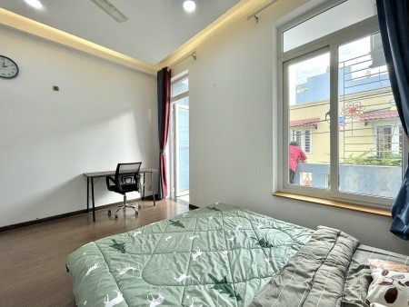 CHDV Ban Công Lớn, Phòng Ngủ Cửa Sổ Đón Nắng, Full Nội Thất Đẹp, Ngay Trung Tâm Bình Thạnh