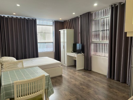 Cho thuê căn Studio full nội thất có cửa sổ thoáng gió gần chợ Tân Định Q1
