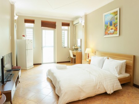 Studio full nội thất. Quận 10 Bancon + bồn tắm nằm