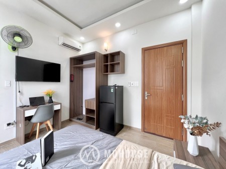Studio ban công lớn full nội thất gần sân bay giá rẻ
