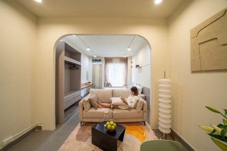 Cho thuê căn hộ cửa sổ lớn thoáng mát Nguyễn Văn Thủ Quận 1.