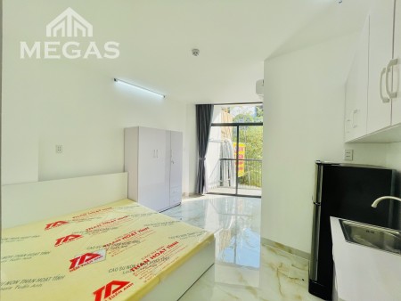 Cho thuê căn hộ BanCol có thang máy, gần Vạn Hạnh Mall