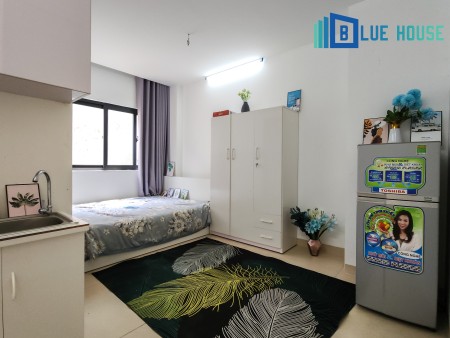 Căn hộ mặt tiền Sư Vạn Hạnh, full nội thất, đầy đủ tiện nghi, cửa sổ thoáng mát