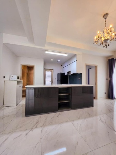 Cần cho thuê căn hộ Midtown 3PN 135m2 lầu cao, NTCC, view sông giá 48 triệu