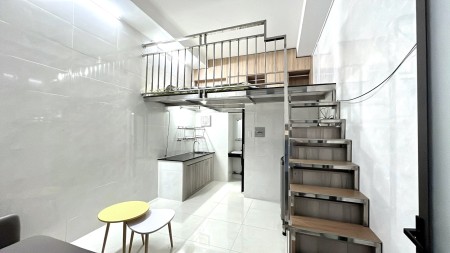 Cho thuê căn hộ duplex rộng, full nội thất, gần ĐH Bách Khoa, Q10. Giá ưu đãi tháng 4/2024