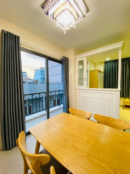 CĂN HỘ DỊCH VỤ FULL NỘI THẤT Phan Văn Trị, Bình Thạnh, có cửa sổ,...

Gần chợ Phan Văn Trị