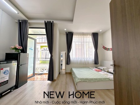 Căn hộ cao cấp mới, ngay Nguyễn Trọng Tuyển, ban công thoáng, nội thất hiện đại