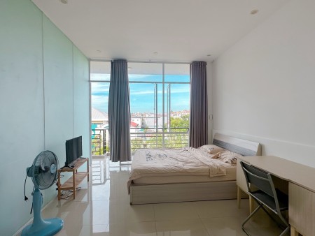 Studio ban công, khu ven sông. Gần Rmit, Phú Mỹ Hưng, IPC, Pv Gas, TDT Q7