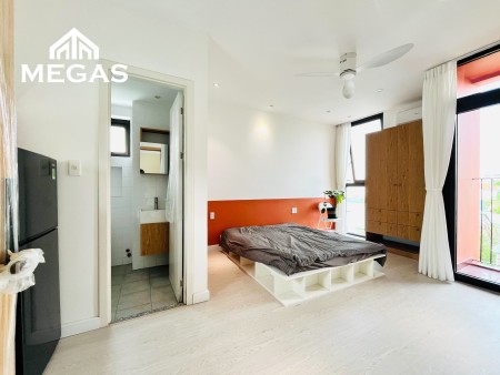 CĂN HỘ MỚI 100% CÓ BANCOL,CỬA SỔ TO-ETOWN CỘNG HÒA-HOÀNG HOA THÁM