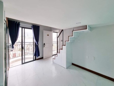 Căn Hộ ban công Gác Cao gần Đh TDT, RMIT, UFM QUẬN 7, gần quận 4 và Trung tâm