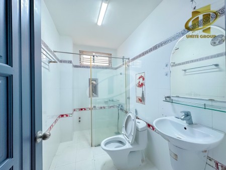 Căn hộ dịch vụ giá tốt,bancol thoáng mát, gần vòng xoay Nguyễn Tri Phương, chợ Nhật Tảo