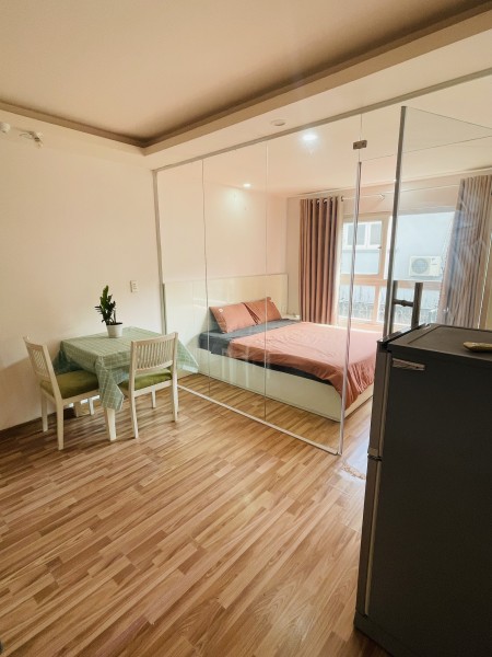 Cho Thuê Căn Hộ Quận 1, Full Nội Thất. Đầy Đủ Tiện Ích Bếp. Có Dịch Vụ Dọn Phòng, Bảo Vệ, Thang Máy