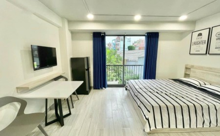 Căn Hộ Ban Công Full Nội Thất, Bao Chi Phí (Chỉ Tính Điện) Ngay Cầu Công Lý, Quận 3