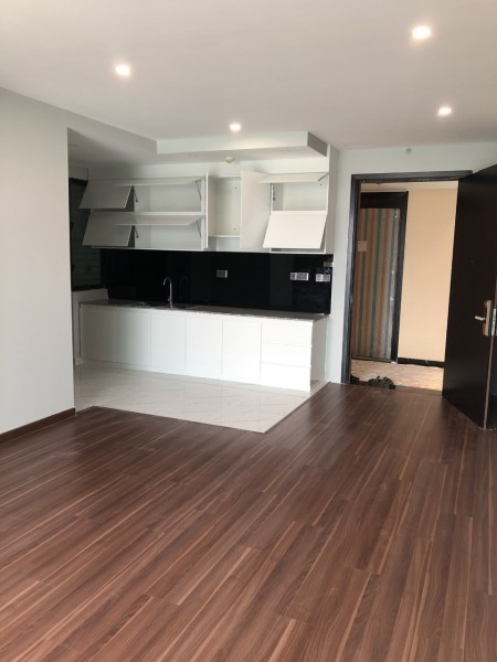 Cho thuê 2PN nội thất cơ bản - tầng trung - 18tr/tháng.