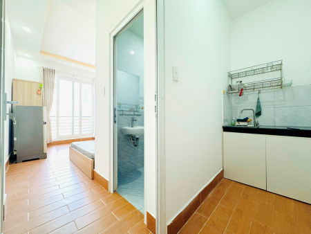 Căn Hộ Ban Công Bếp Xa Giường Quận 3 Gần Cầu Công Lý , Chợ Tân Định , CGV Lý Chính Thắng