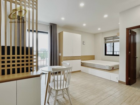 Cho thuê chdv studio ban cong, cửa sổ full nội thất Tân Quy Q7 gần lotte mart, đh rmit, đh tdtu