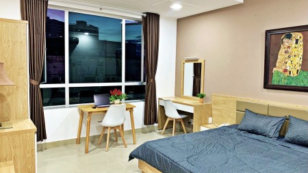 Căn Hộ Cửa Sổ To Quận 3 Gần Cầu Lê Văn Sỹ , Ga Sài Gòn , Công Trường Dân Chủ