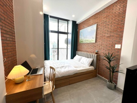 Cho thuê căn hộ đầy đủ nội ban công rộng tại nguyễn trãi gần chợ thái bình