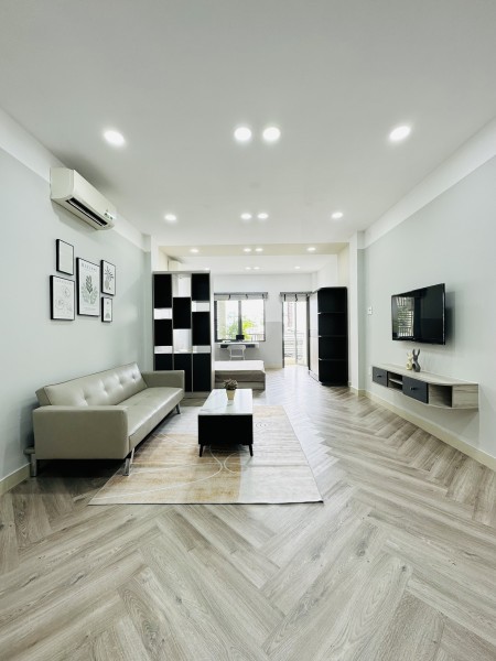 Siêu Phẩm Căn Hộ Cao Cấp Full Nội Thất Ban Công - 50m2 Ngay Cộng Hòa, Trường Chinh, Hoàng Hoa Thám