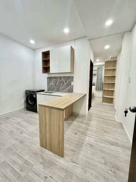 Cho Thuê Căn Hộ 1 Phòng Ngủ tại Quận 1 Gần Công Viên Tao Đàn