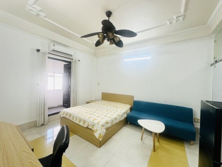 ️ Căn hộ 1 phòng ngủ cửa sổ lớn thoáng mát Cách Mạng Tháng 8 Quận 1, gần công viên Tao Đàn