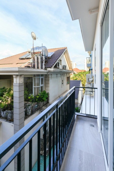 Cho thuê căn hộ 1PN 1PK ban công giá giảm ngay 500k/ tháng cho hợp đồng 6-12 tháng ngay trung tâm Q7