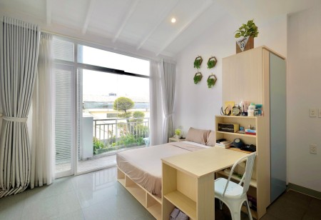 Căn hộ cho thuê FULL NT ban công ngay trung tâm quận 1 gần nhà thờ Đức Bà cầu Bason