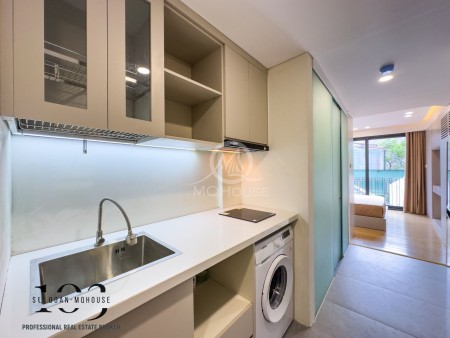 Cho Thuê Căn Hộ Cao Cấp 45m2 Bancol Máy Giặt Riêng Quận 1 Ngay ĐH Kinh Tế TP.HCM
