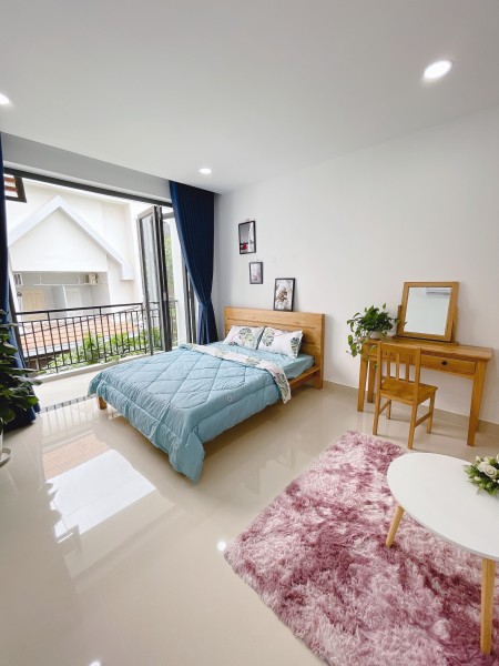 Cho thuê căn hộ ban công siêu thoáng đầy đủ tiện nghi Quận 3