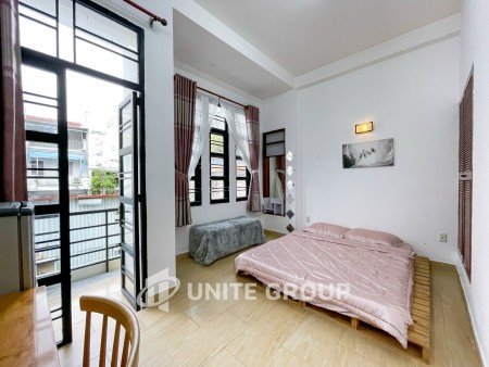 Cho thuê phòng giá rẻ Full Nt ban công cửa sổ lớn gần vòng xoay dân chủ các trường ĐH lớn