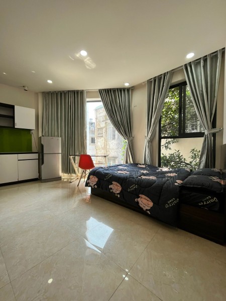 Căn hộ Studio đầy đủ nội thất máy giặt riêng ban công lớn tại Quận 1