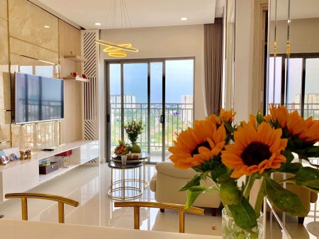 Căn hộ Tầng 10 CC The Sun Avenue, Q2, đã có sẵn nội thất cao cấp.