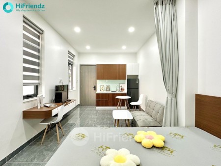 Cho thuê căn hộ gần chợ phạm văn hai - bờ kè hoàng sa - trường sa full nội thất view siêu thoáng