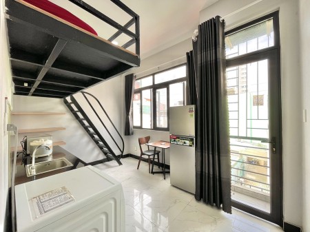 Căn Hộ Ban Công 35 m2 Ngay Phố Ẩm Thực Phan Xích Long