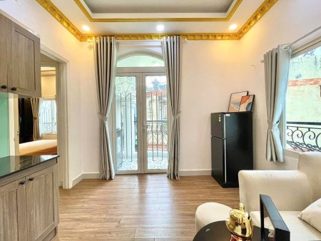 Căn hộ 1 phòng ngủ, 35m2, ban công, máy giặt riêng, Phan Đình Phùng, gần quận 1, Phú Nhuận.