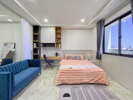 Căn hộ dịch vụ 1PN, ban công mặt tiền Trần Xuân Soạn, quận 7