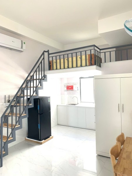 PHÒNG TRỌ GÁC RỘNG NHIỀU CỬA SỔ GẦN MŨI TRƯỜNG CHINH CỘNG HOÀ TÂN BÌNH