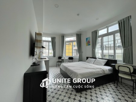 Cho thuê căn hộ Studio Cao cấp mới 100% - 37m2 - Ngay phố Bùi Viện - Có thang máy - Nhà đón nắng tốt