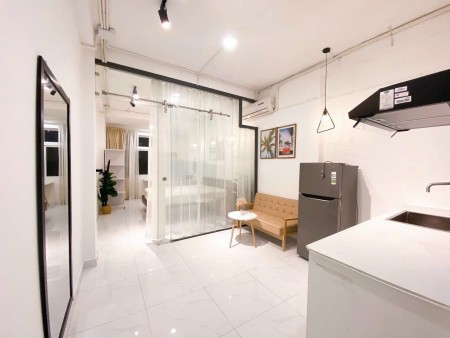 Căn Hộ Cho Thuê Tone Hồng Tách Bếp Quận 1 Gần Ngã 6 Phù Đổng , Chợ Bến Thành , Công Viên 23/9