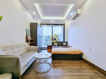CĂN HỘ GIÁ TỐT CÓ CỬA SỔ LỚN, BAN CÔNG QUẬN 10 GẦN SÁT VÒNG XOAY DÂN CHỦ, CÔNG VIÊN LÊ THỊ RIÊNG.