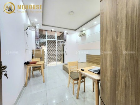 Trống Sẵn Căn Hộ Tách Bếp, Thoáng, Đầy Đủ Nội Thất, Ngay E.town, Hoàng Hoa Thám.