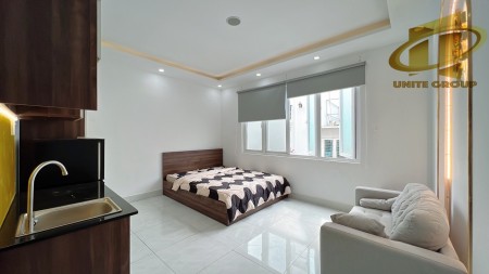 Cho thuê căn hộ cửa sổ trời full NT Cao Thắng Q3 kế công viên Tao Đàn, ngã sáu Cộng Hòa