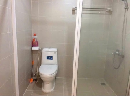 Chung cư 8X Plus Trường Chinh - có nội thất cơ bản: 2 máy lạnh, tủ bếp, bếp điện từ, máy nước