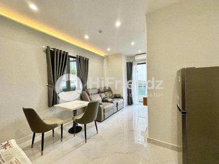 Căn Hộ Mới Xây 1 Phòng Ngủ Ban Công 50m2 Thang Máy Giá Cực Tôt Ngay Trung Tâm Quận 1