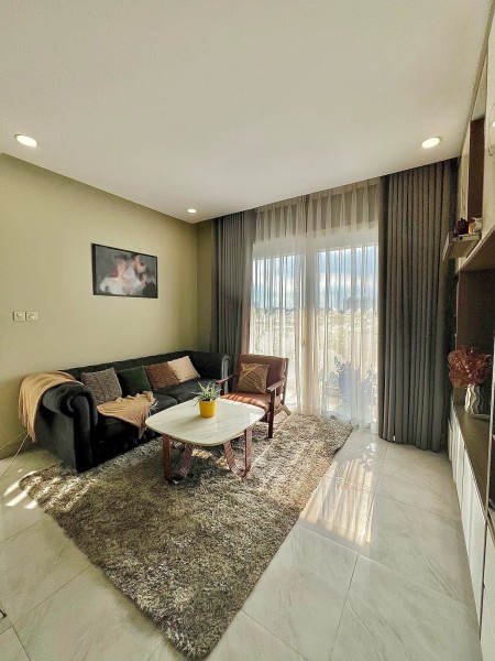 Cho thuê CH Screc Tower Q3 dt 81m2, 2pn, 2wc, có bancon và nội thất. Giá cho thuê: 14.5 tr/th