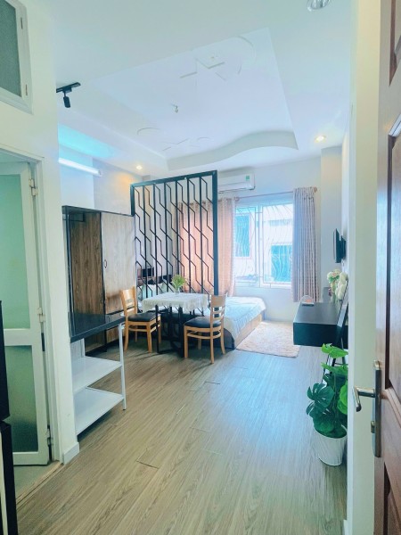 Cho thuê căn hộ rộng rãi cửa sổ thoáng mát được trang bị đầy đủ nội thất gần Chợ Tân Định Quận 1