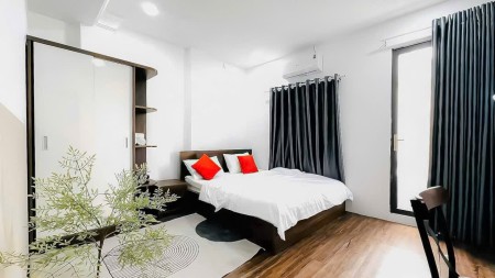 Cho thuê căn hộ 1 Phòng Ngủ Full Nội Thất Ngay mặt Tiền Trần Hưng Đạo Quận 5