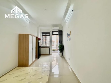 Phòng Mới Xây Full Nội Thất,Ban Công, Cửa sổ thoáng -Ngay Sân Bay TSN, CV Gia Định, CV Hoàng Văn Thụ